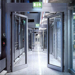 prioritydoor.ca _commercial-door-2